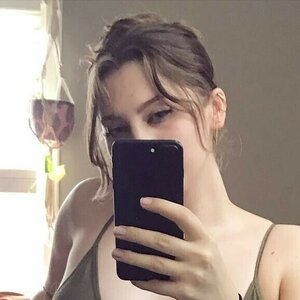 Chloe Carter